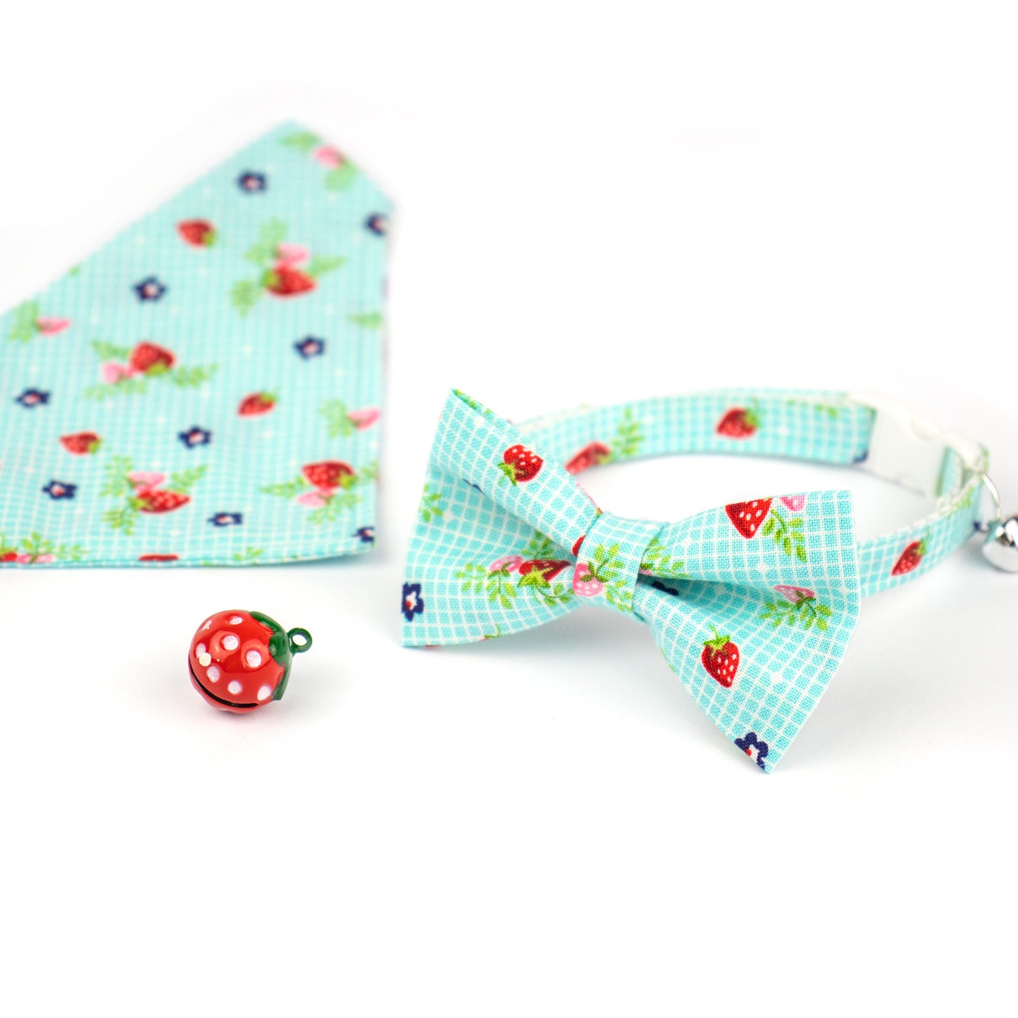 Pet Collar - "Strawberries" - Cat Collar Breakaway /Non Breakaway / Cat, Kitten, Small Dog, Little Pets Sizes