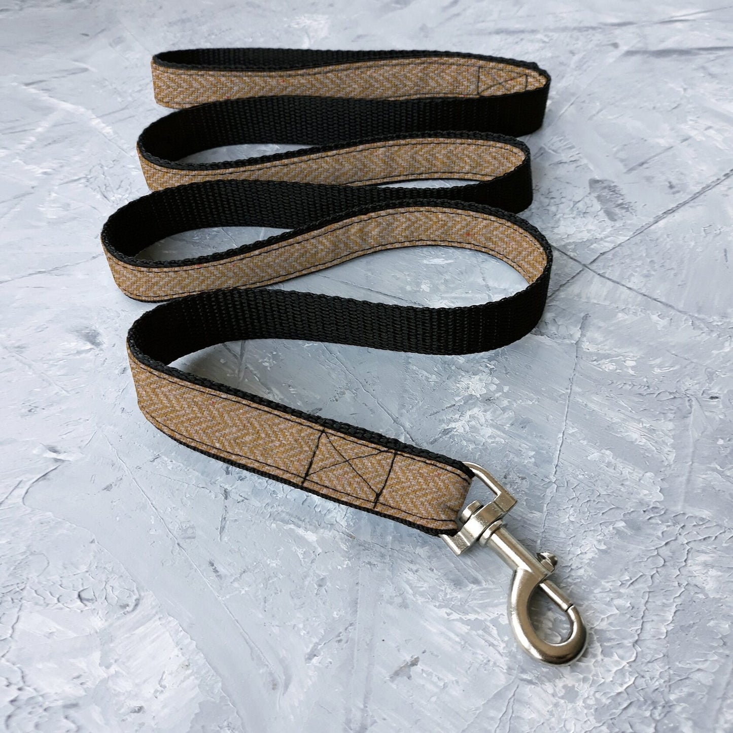 Yellow herringbone tweed leash for cat. 8 feet
