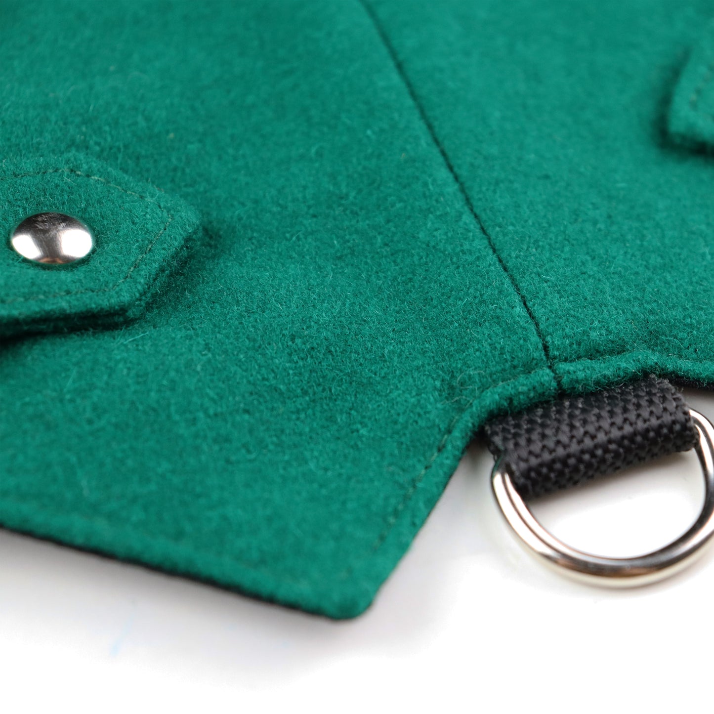 Difficult to escape green cat harness. Christmas vest