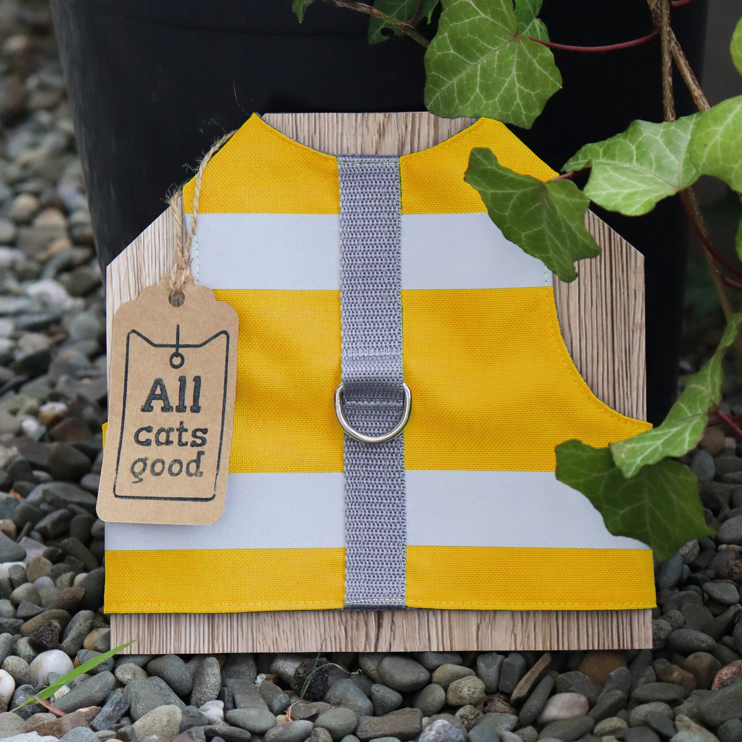 Difficult to escape high visibility water-repellent safety cat harness with reflective stripes. Sunflower yellow