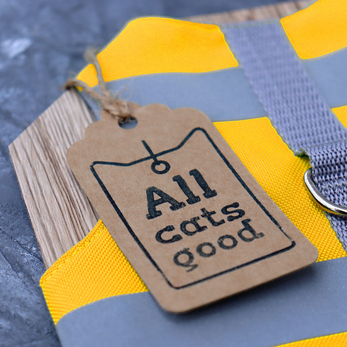 Escape proof high visibility water-repellent safety cat harness with reflective stripes. Airtag pocket optional