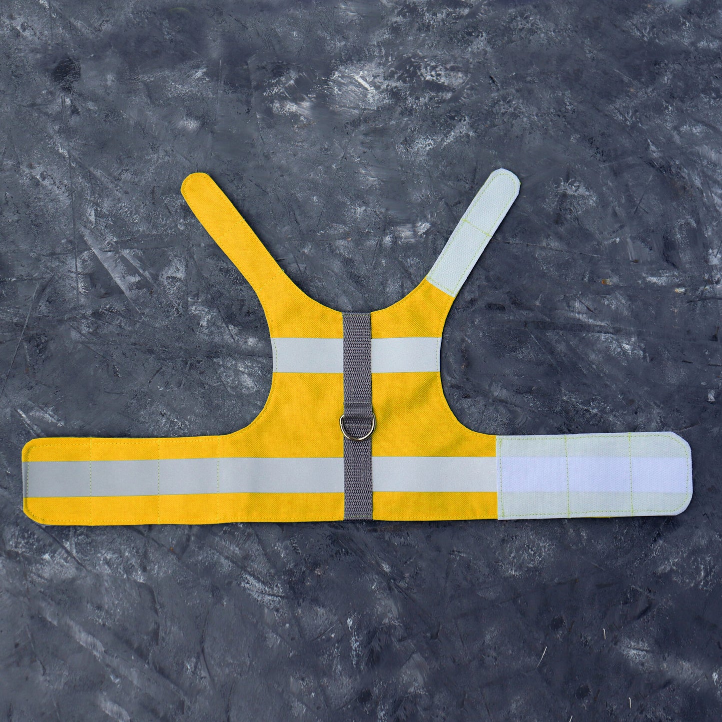 Escape proof high visibility water-repellent safety cat harness with reflective stripes. Airtag pocket optional