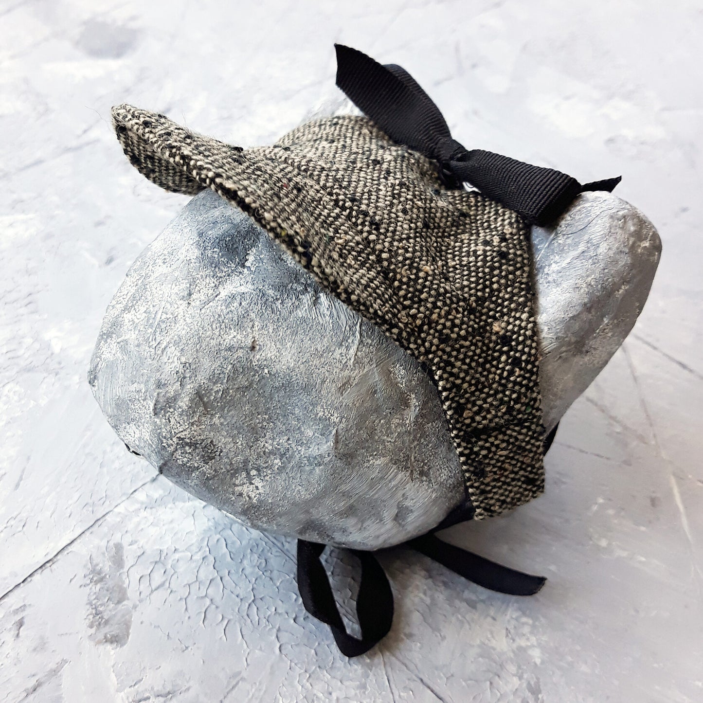 Tweed hat for cat