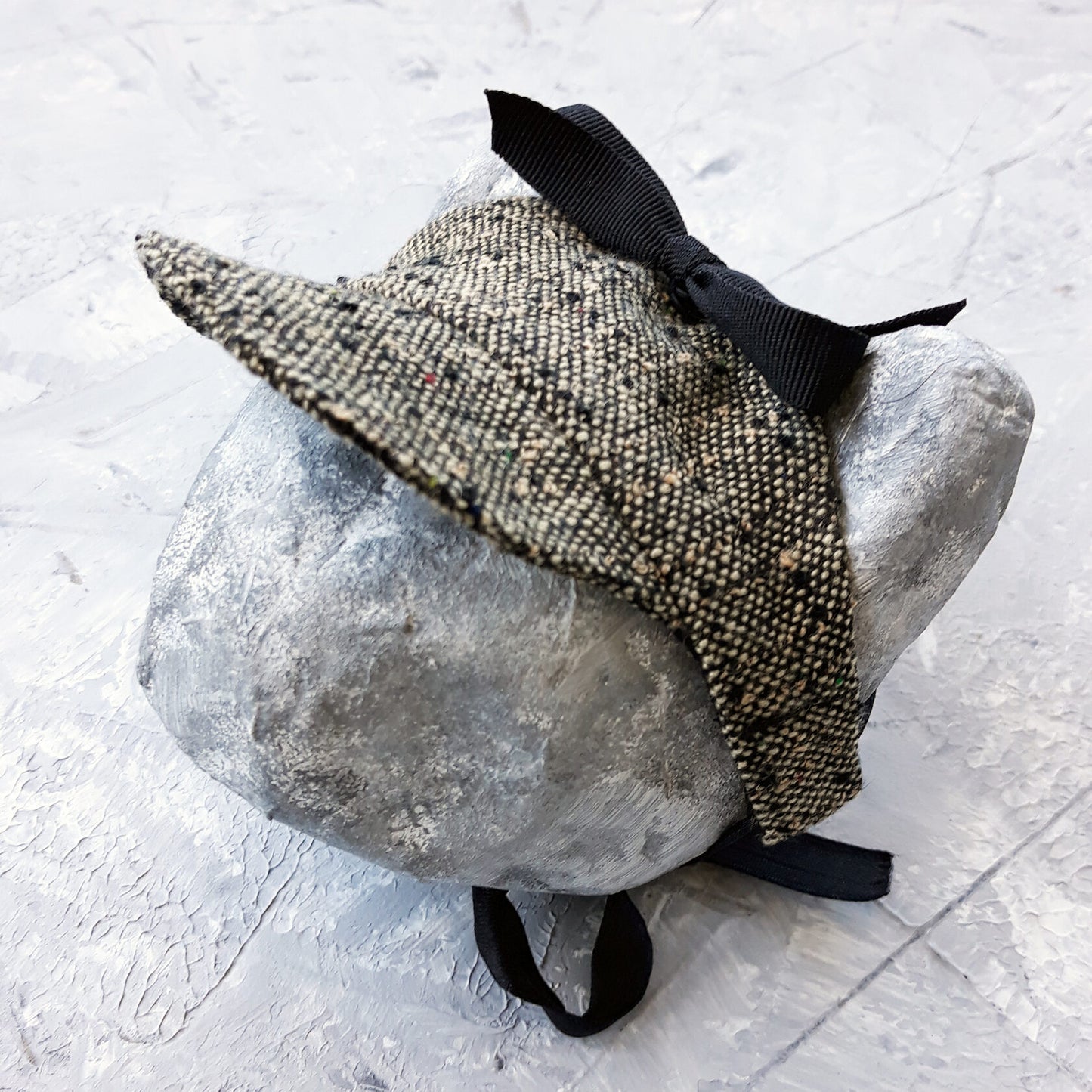 Tweed hat for cat