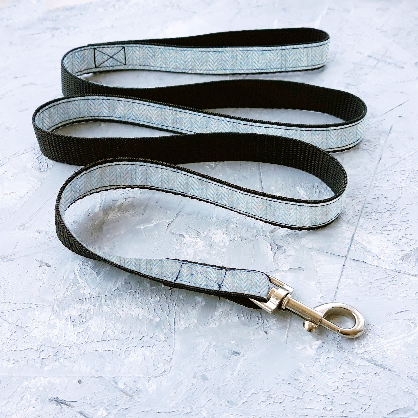 Matching tweed leash for cat