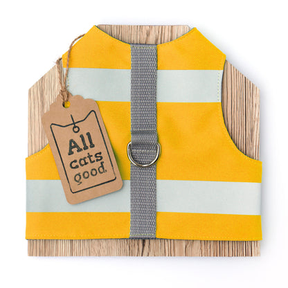 Escape proof high visibility water-repellent safety cat harness with reflective stripes. Airtag pocket optional